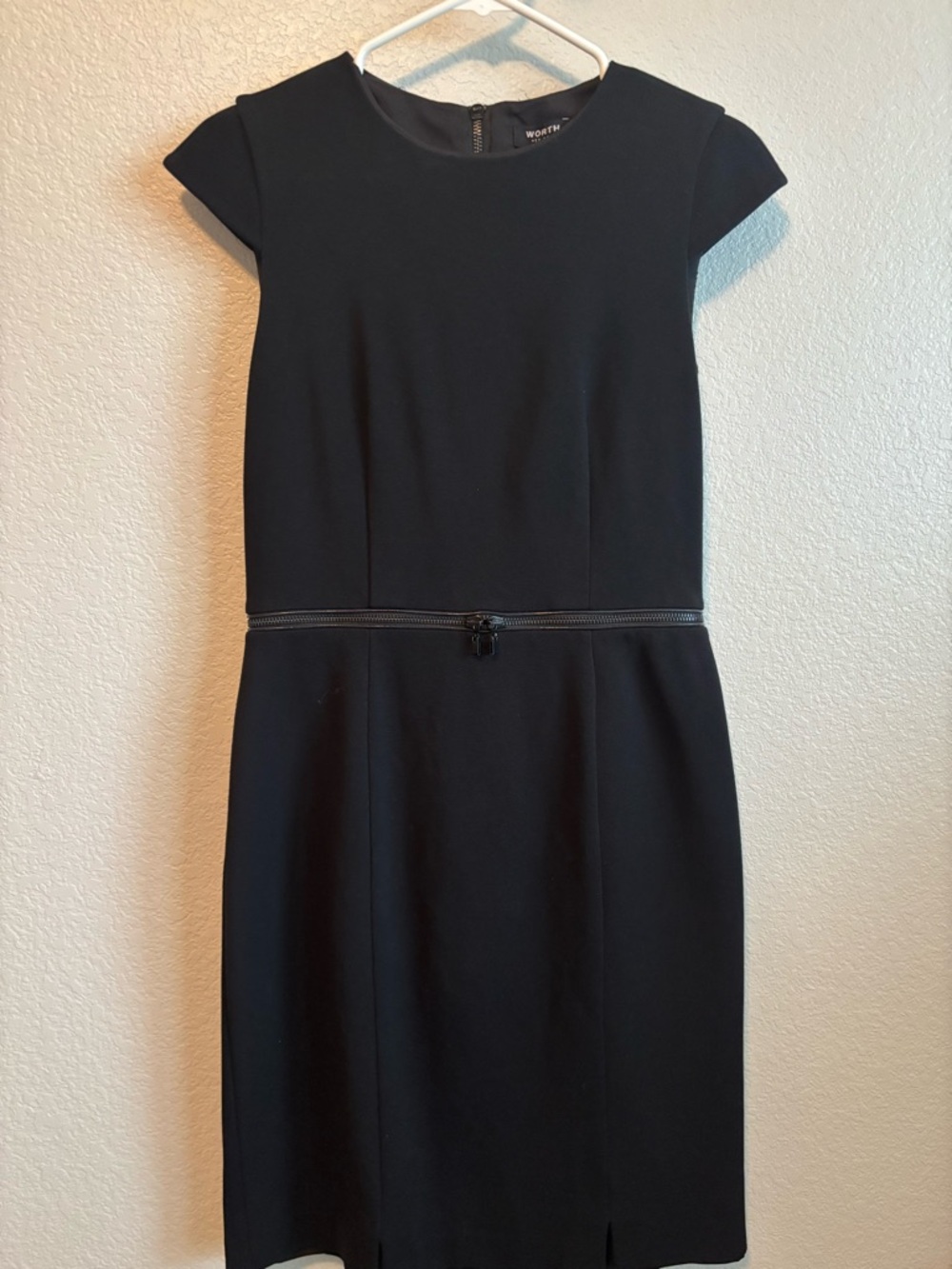 Worth Black Cap Sleeve Midi Sheath Dress